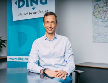 Christopher Raabe, Leitung Marketing und Unternehmenskommunikation bei DING | © Akutühoto, Leon Wiedemann